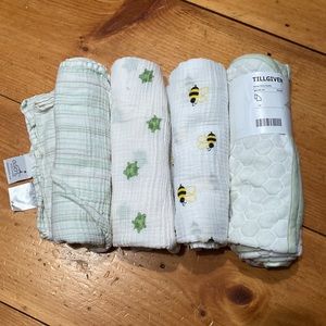 Set of 3 Aden & Anais Muslim blankets and freebie!